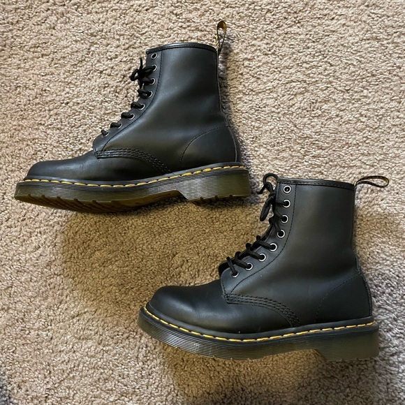 1460 Smooth Leather Lace Up Doc Martens - Picture 4 of 5